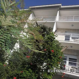 Apartment House Danica &, Sukošan